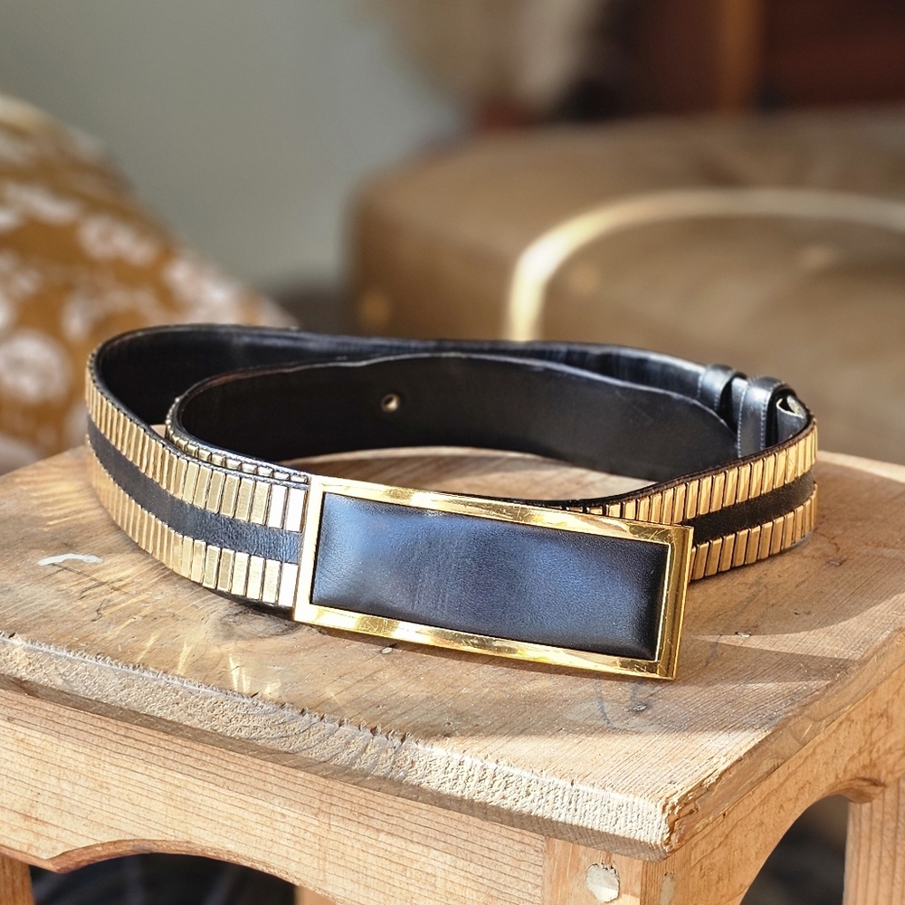 Judith Leiber Vintage Black Leather Belt With Gold Accents - Picture 9 of 9